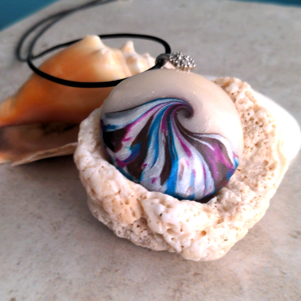 Unique Swirl Necklace